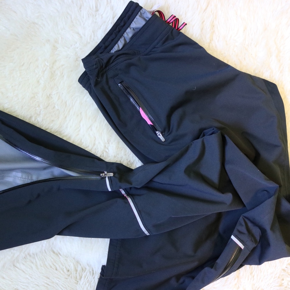 New Balance Workout Pants- waterproof - Picture 6 of 8